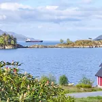 Apartament Beach Front Apartment In Svortevik With Wifi *